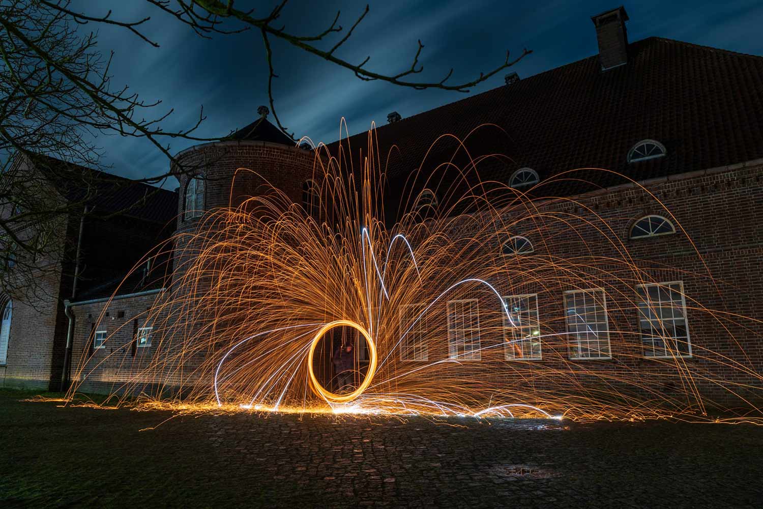 film-fotolocation-alsenhof-lichtkunst-christian-lux